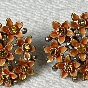Vintage Clip On Floral Earrings w/ Rhinestones Mobwife MCM Old Money Wedding Par